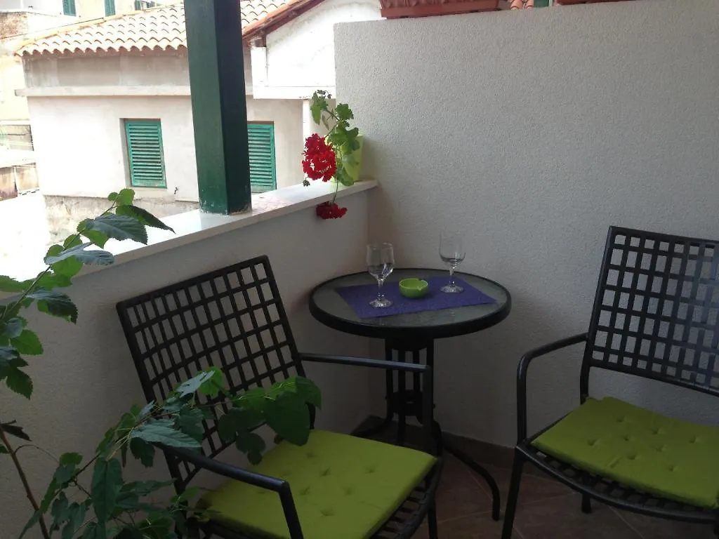 Devivi Apartments Split 0*,